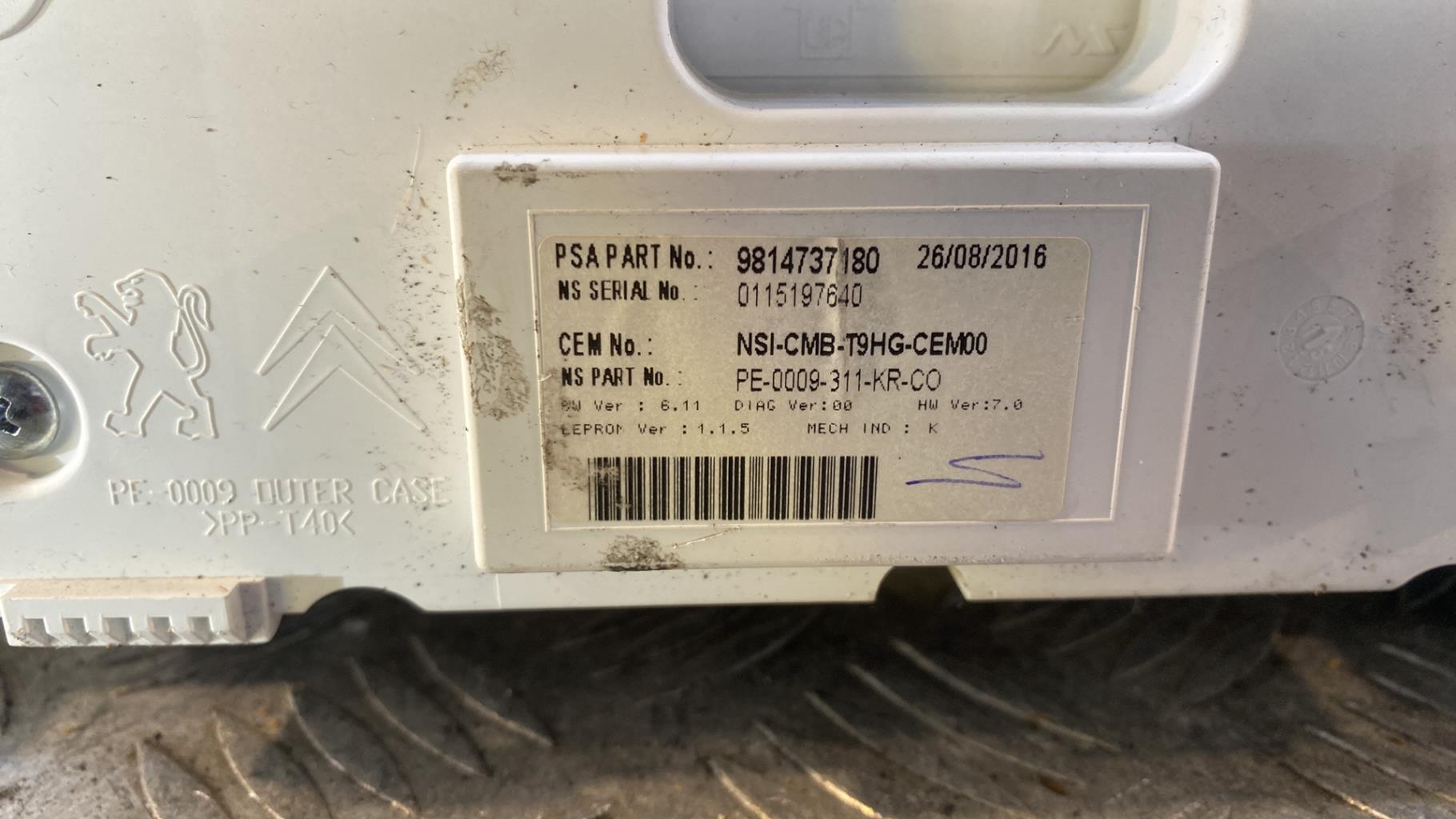 Compteur PEUGEOT 308 2 PHASE 1 Essence - 1