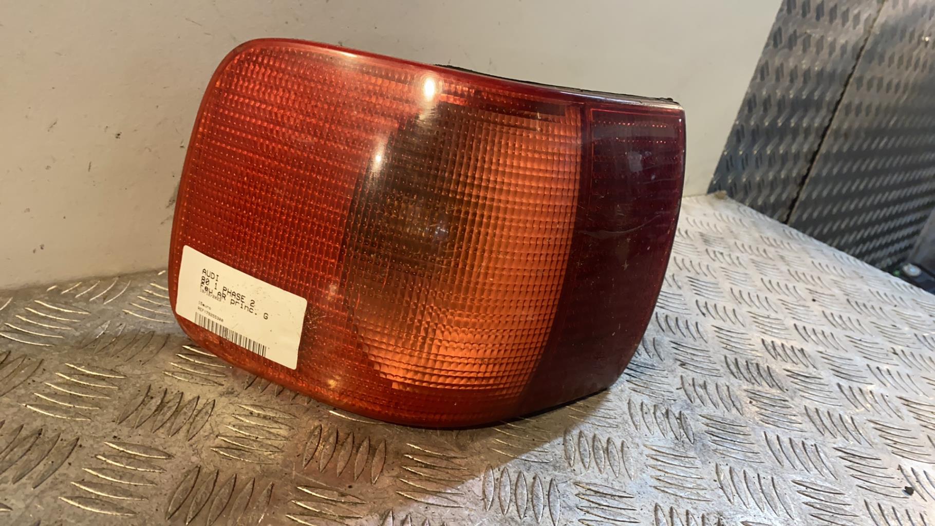Feu arriere principal gauche (feux) AUDI 80 1 PHASE 2  - 1