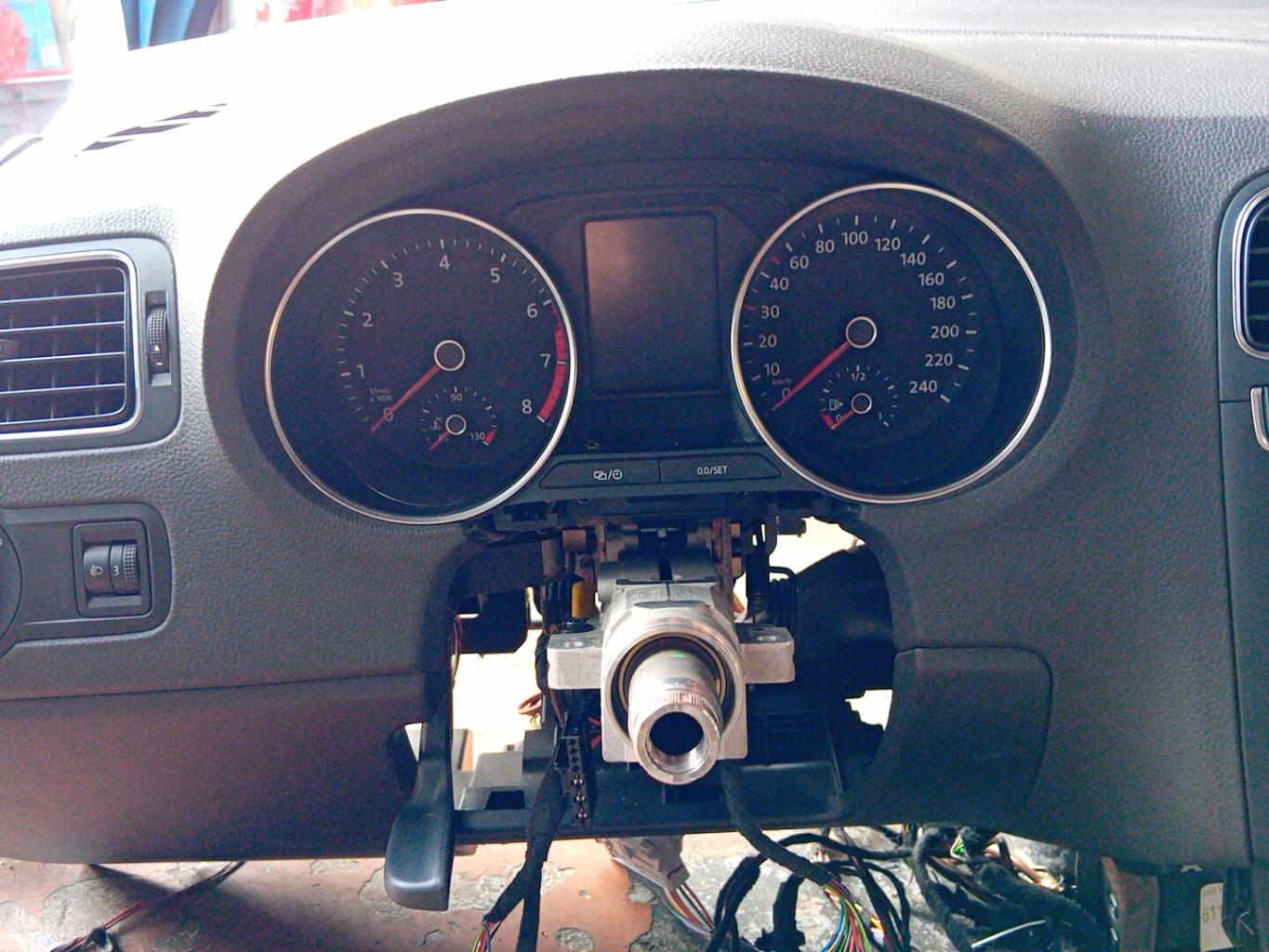 Tableau de bord VOLKSWAGEN POLO 5  - 1
