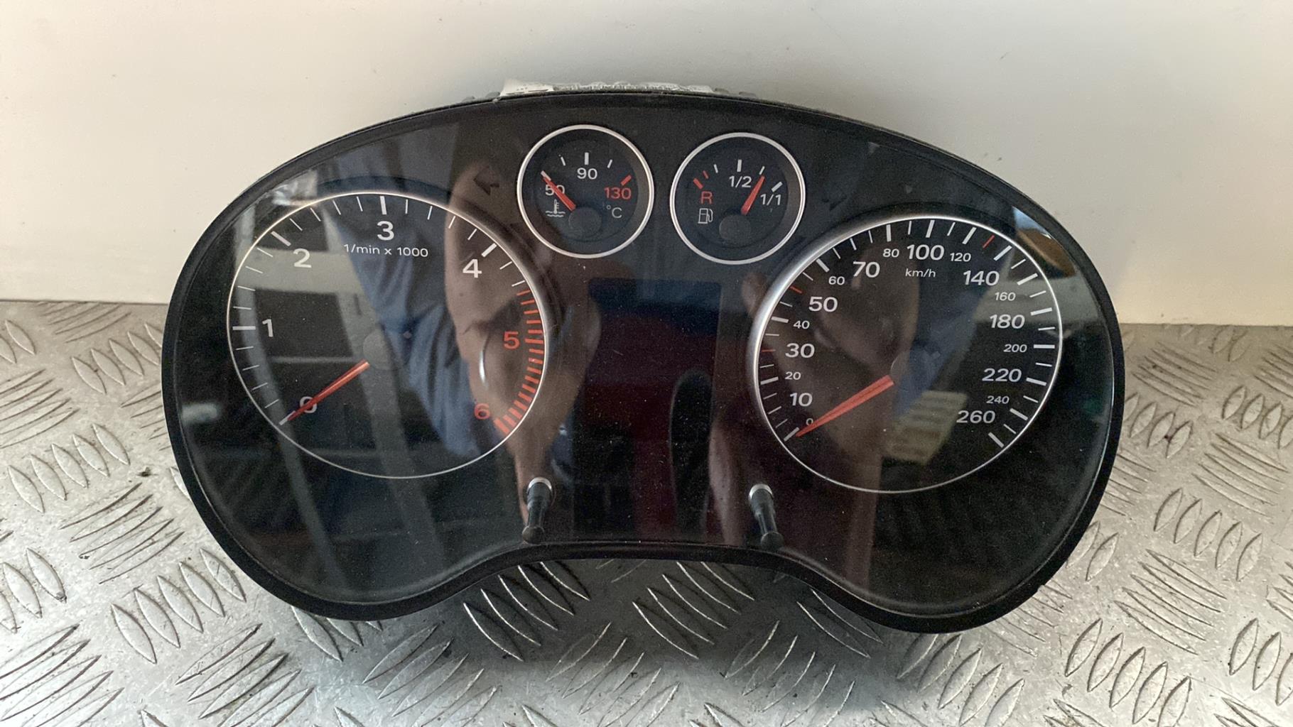Compteur AUDI A3 2 SPORTBACK PHASE 1 Diesel - 1
