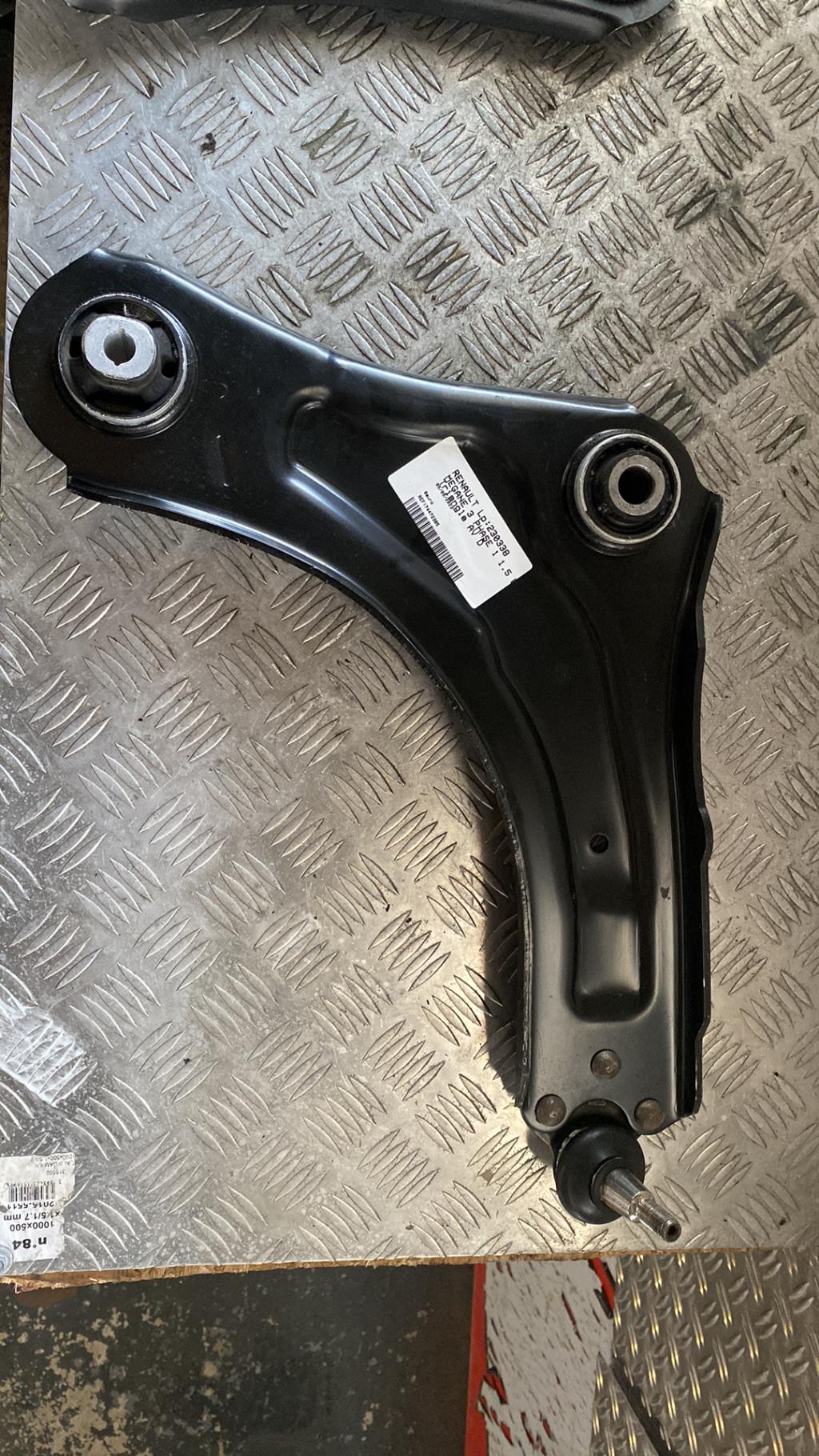 Triangle avant droit RENAULT MEGANE 3 PHASE 1 Diesel - 1