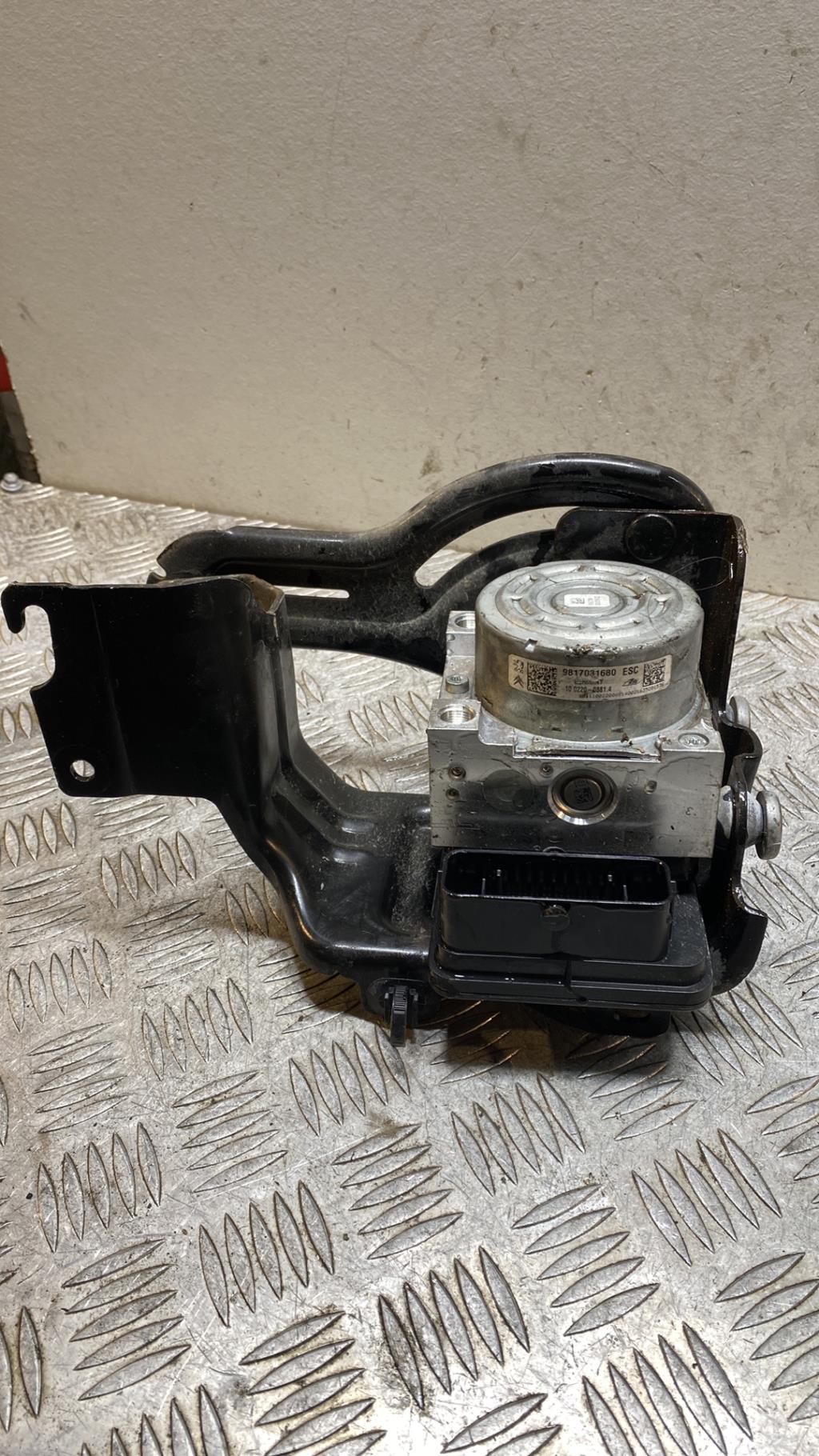 Bloc ABS (freins anti-blocage) CITROEN C3 PICASSO PHASE 2 Diesel - 1