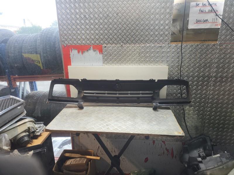 Calandre RENAULT TRAFIC 1 PHASE 3  - 1