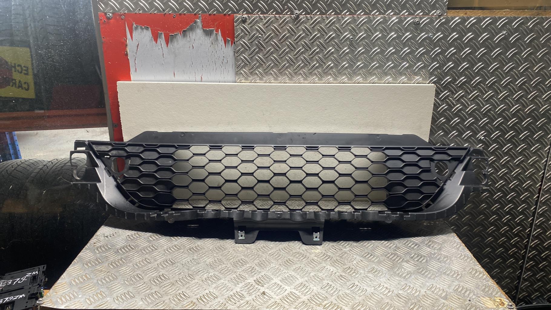 Grille de pare choc IVECO DAILY 6  - 1