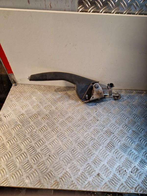Levier frein à main RENAULT CLIO 4 PHASE 1 Essence - 1
