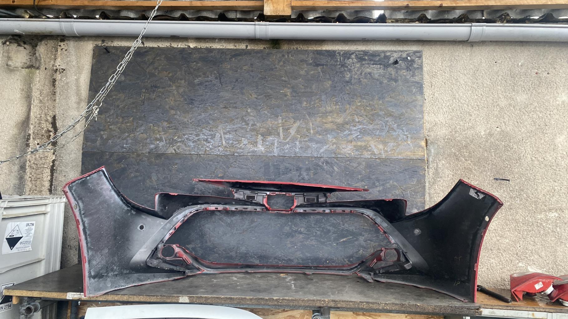 Pare choc avant TOYOTA COROLLA E21  - 1