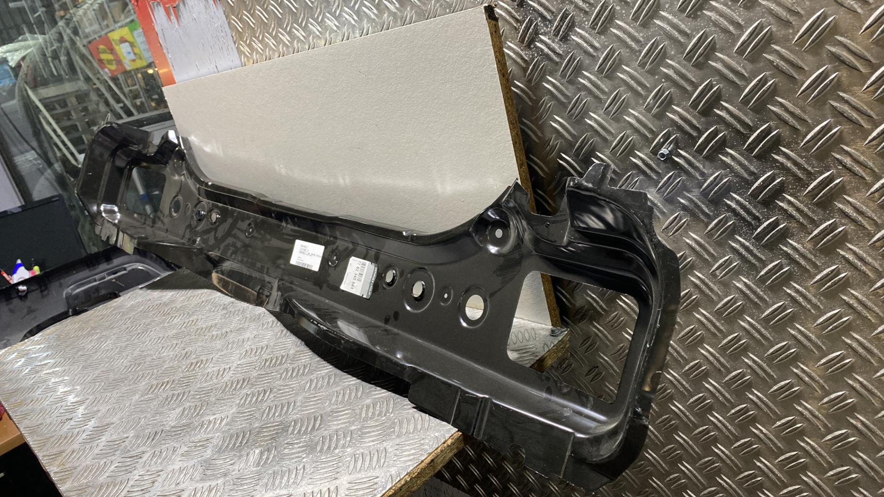 Support de pare chocs arriere RENAULT TWINGO 2  - 1
