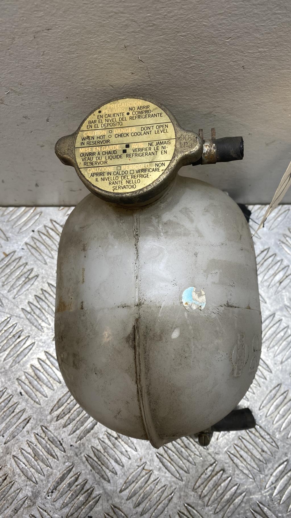 Vase d'expansion NISSAN VANETTE 2 Diesel - 1