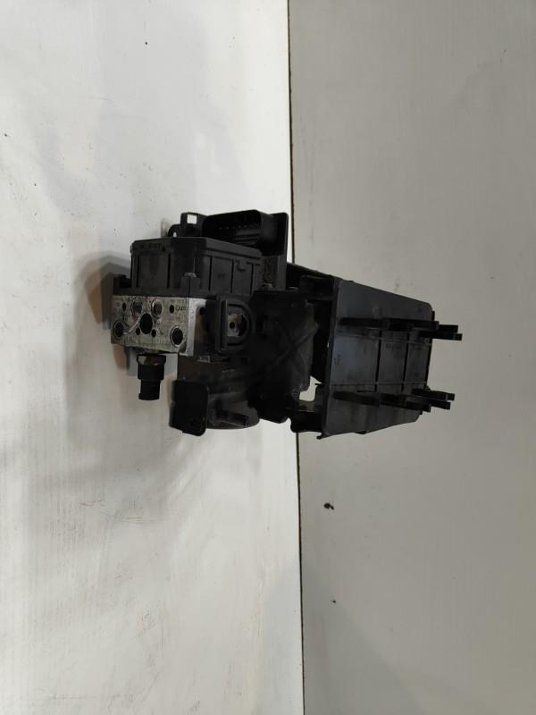 Bloc ABS (freins anti-blocage) AUDI A4 2 PHASE 1 Essence - 1