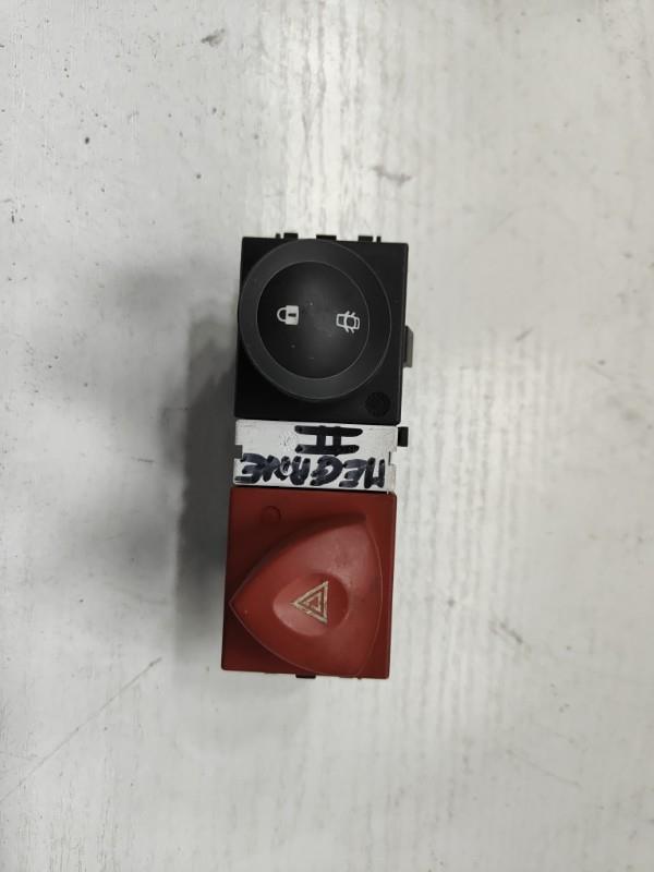 Bouton de warning RENAULT MEGANE 2  - 1