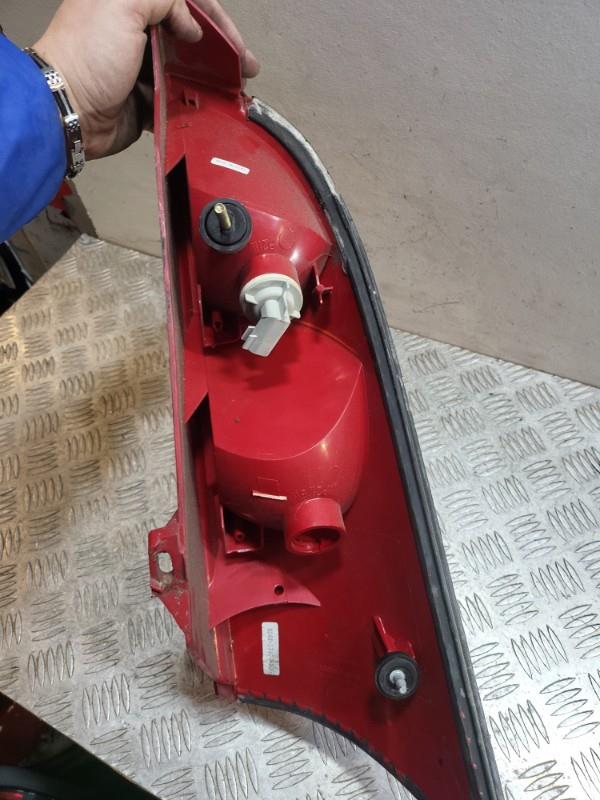 Feu arriere principal gauche (feux) FORD FOCUS 1 Essence - 1