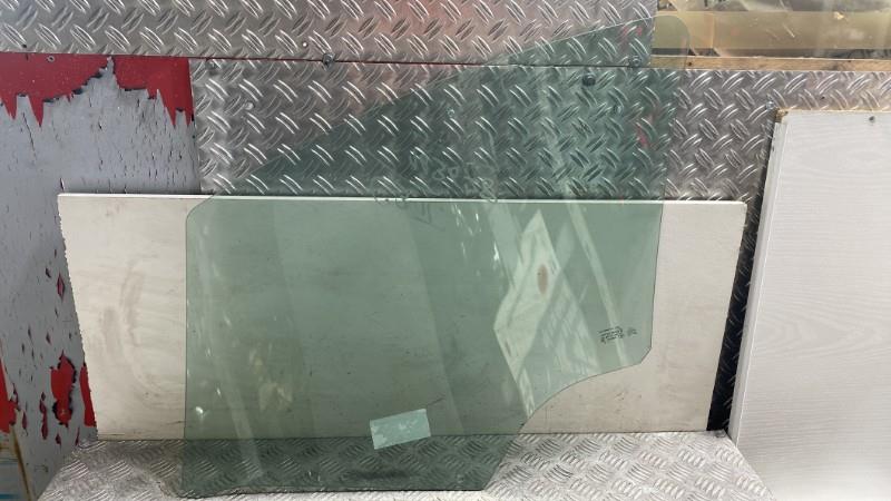 Vitre avant droit CITROEN C3 2 PHASE 2 Essence - 1