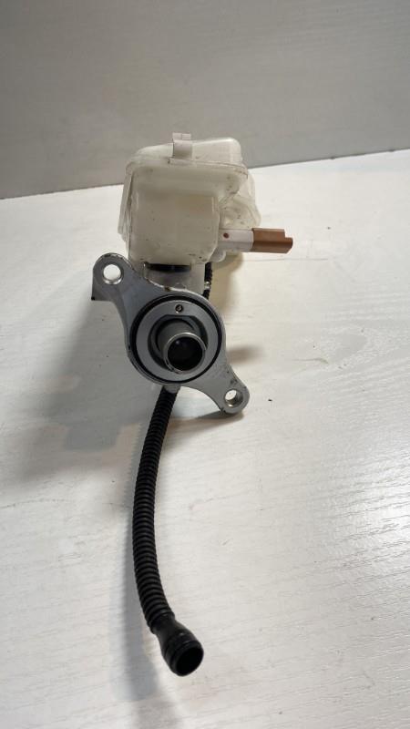 Maitre cylindre (freinage) CITROEN C4 CACTUS Essence - 1