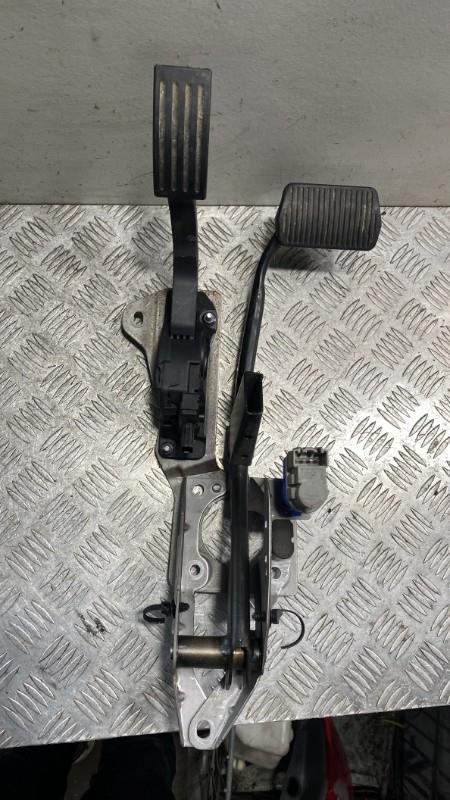 Pedalier VOLVO V 40 2 Diesel - 1