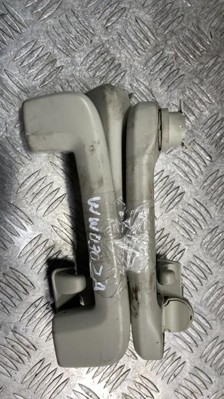 Poignee de maintien VOLVO V 40 2 Diesel - 1