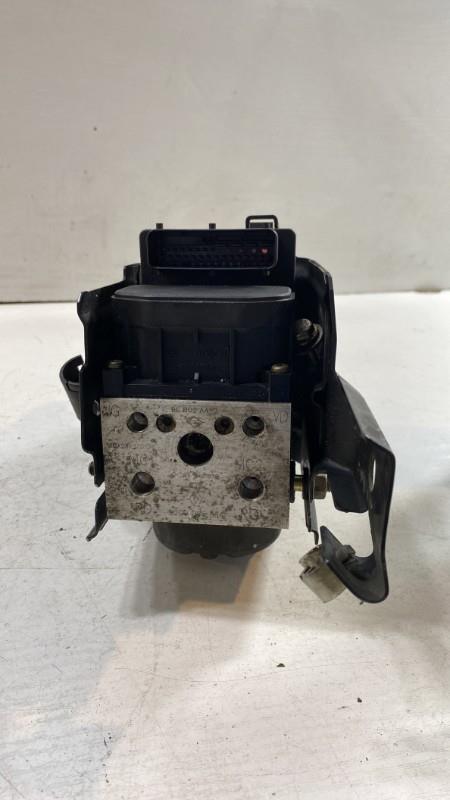 Bloc ABS (freins anti-blocage) RENAULT CLIO 2 PHASE 2 Essence - 1