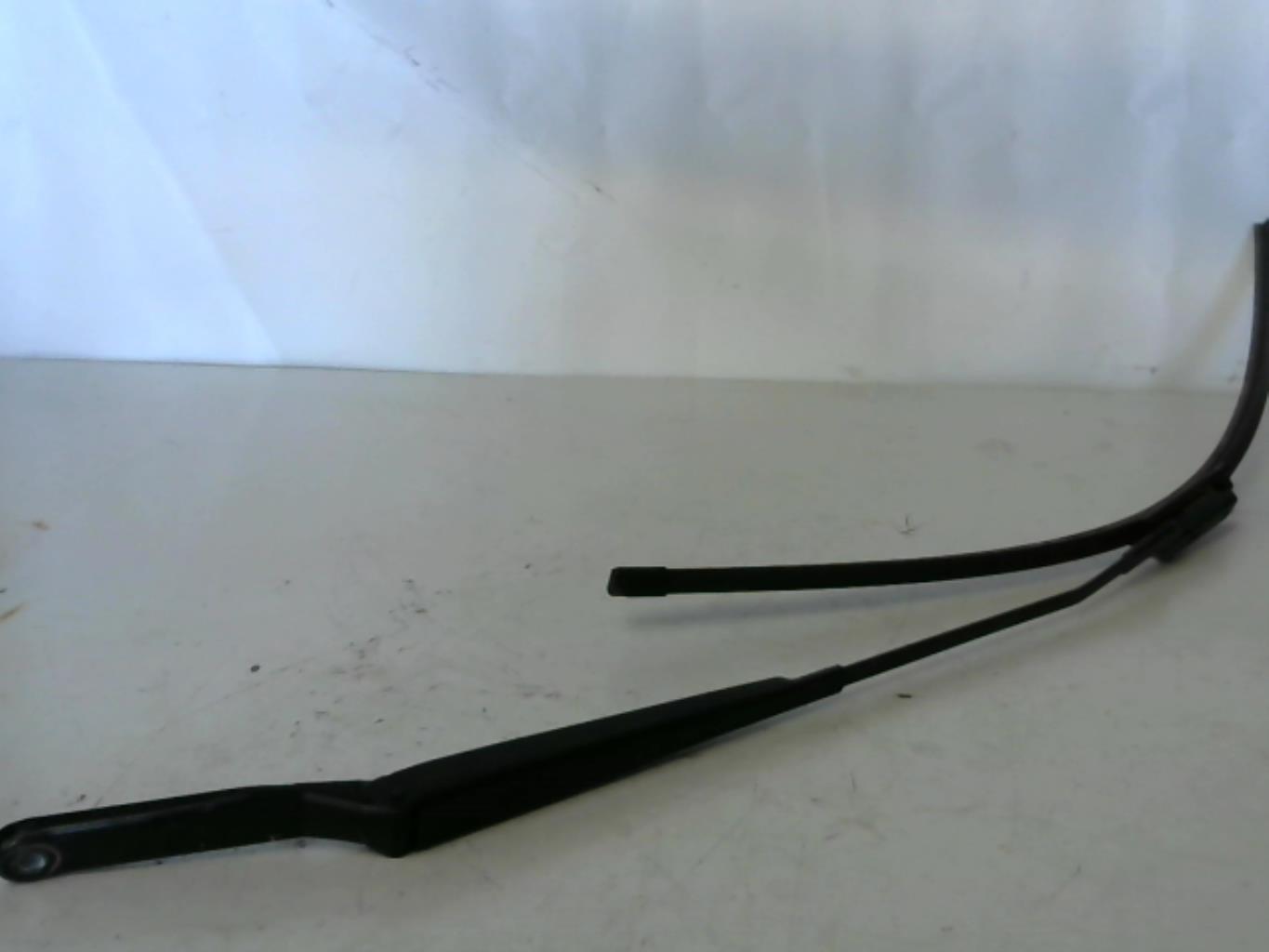 Braccio tergicristallo anteriore sinistro PEUGEOT 308 1 PHASE 1 Diésel - 1
