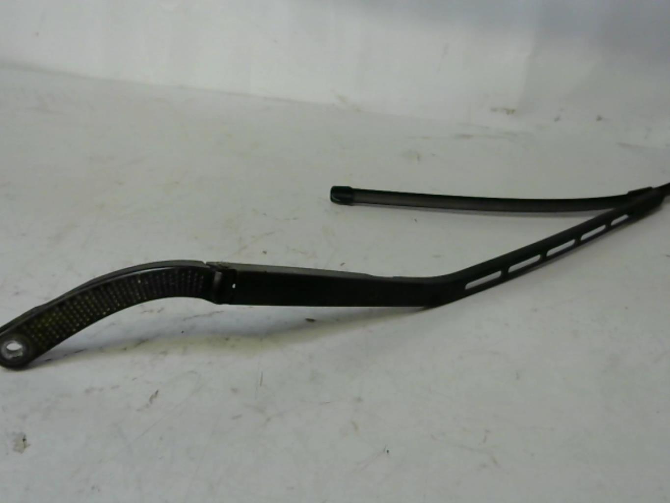Braccio tergicristallo anteriore sinistro PEUGEOT 307 PHASE 2 BREAK Diésel - 1