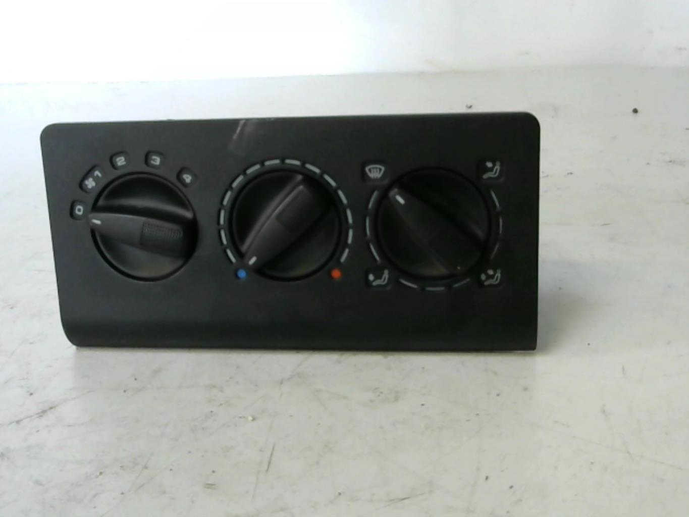 Commande chauffage VOLKSWAGEN POLO 3 PHASE 1 Essence - 1
