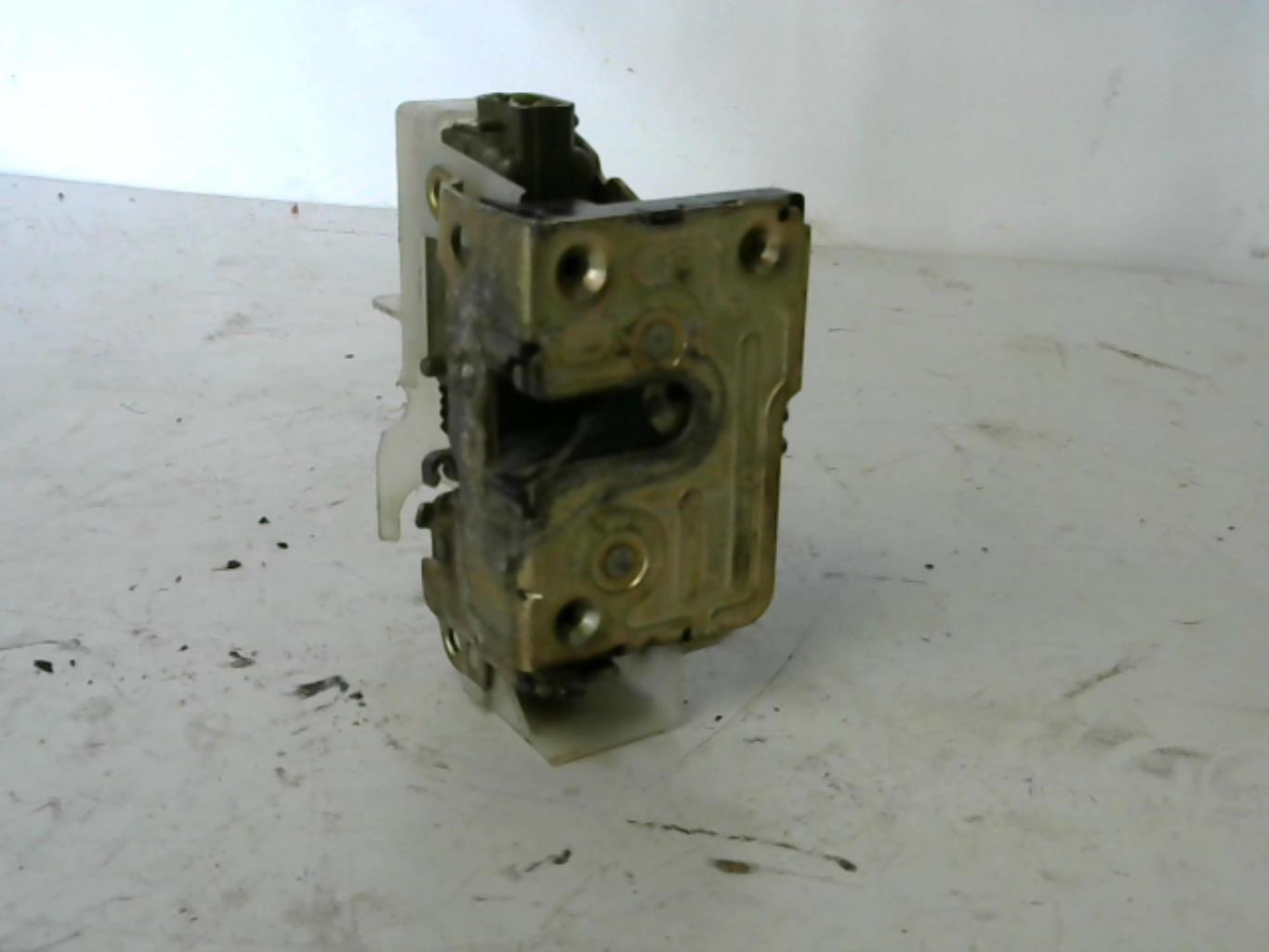 Serrure arriere gauche RENAULT CLIO 2 PHASE 1  - 1