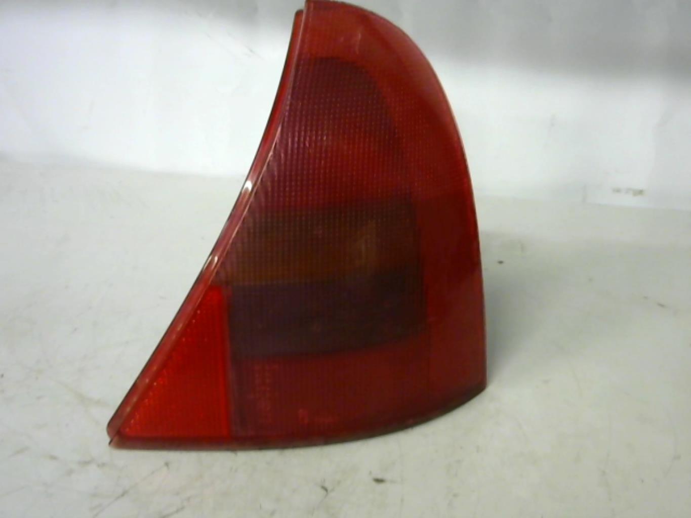 Fanale posteriore principale destro (luci) RENAULT CLIO 2 PHASE 1 Gasolina - 1