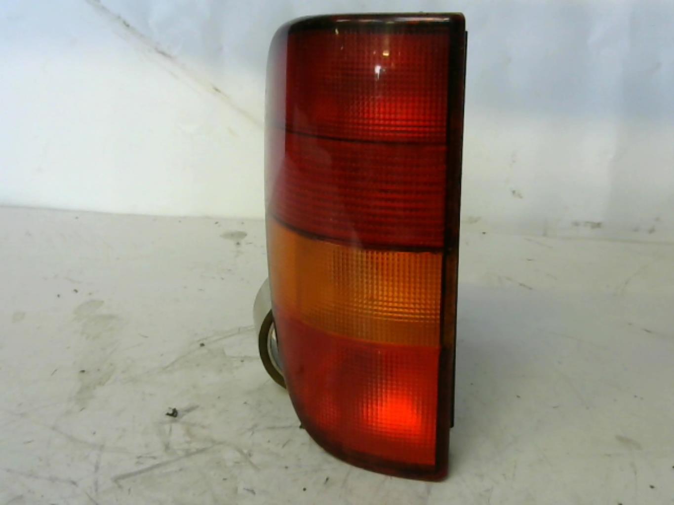 Fanale posteriore principale sinistro (luci) VOLKSWAGEN CADDY 2 Diésel - 1