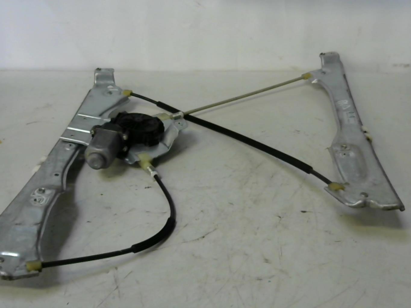 Alzacristalli elettrico anteriore destro RENAULT CLIO 3 PHASE 1 BREAK Diésel - 1