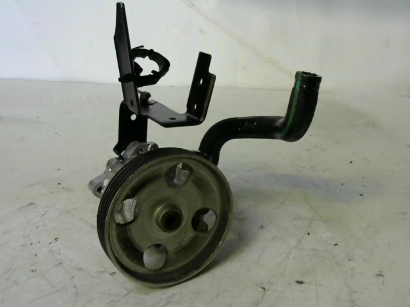 Pompe de direction PEUGEOT 807 Diesel - 1