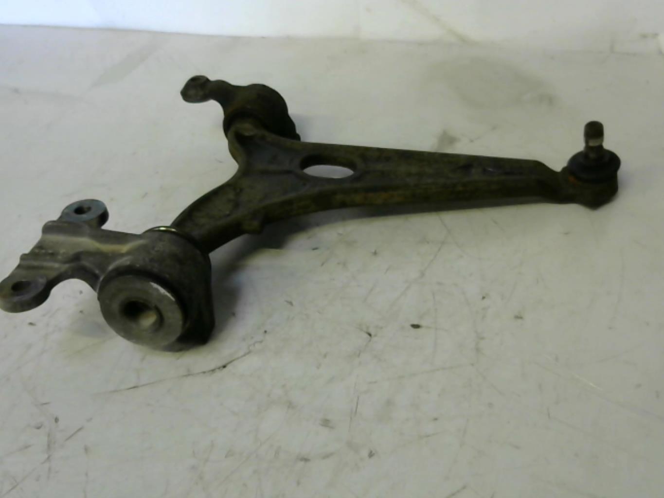 Triangle avant droit PEUGEOT 807 Diesel - 1