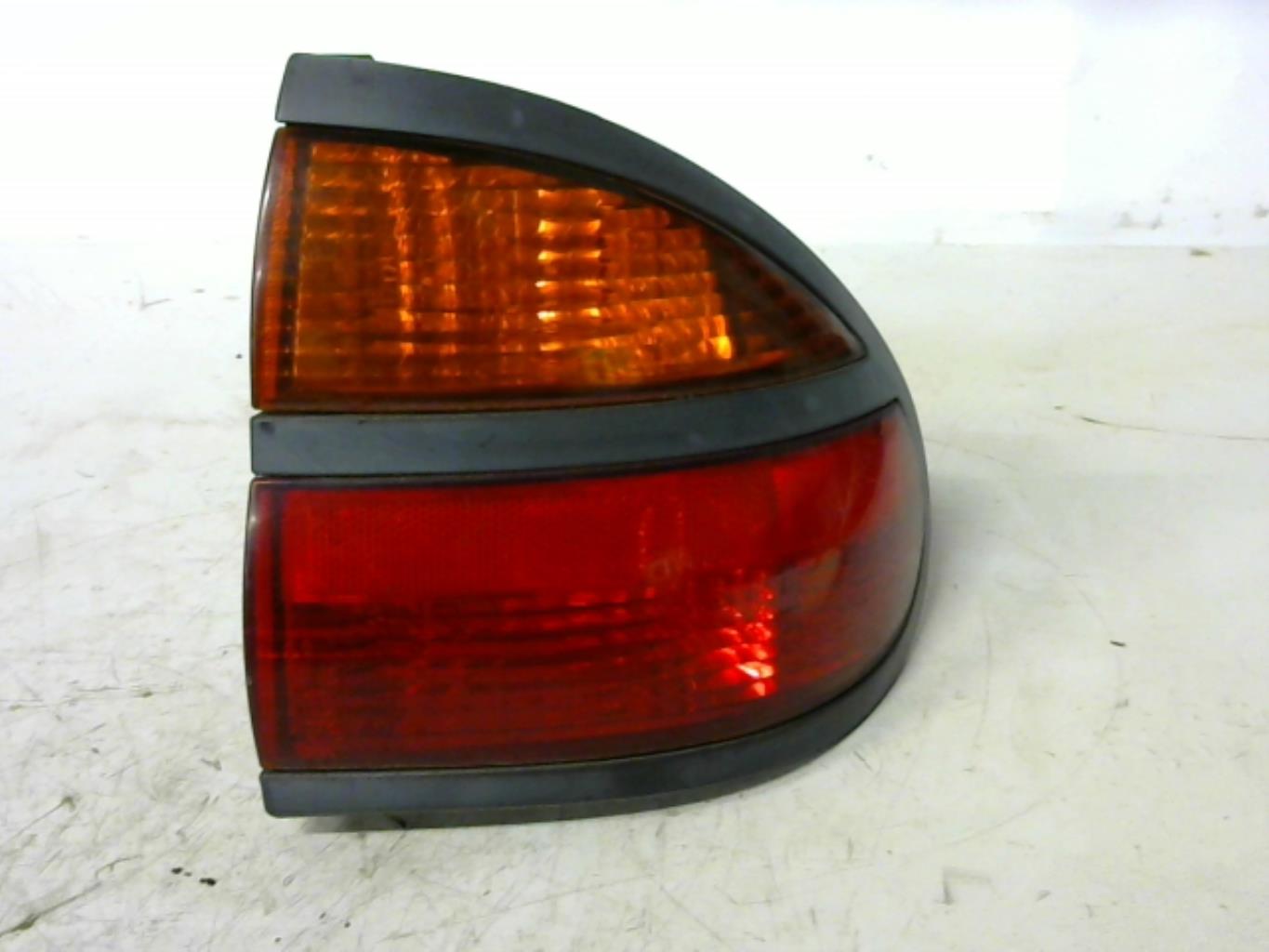 Fanale posteriore principale destro (luci) RENAULT LAGUNA 1 PHASE 2 Diésel - 1