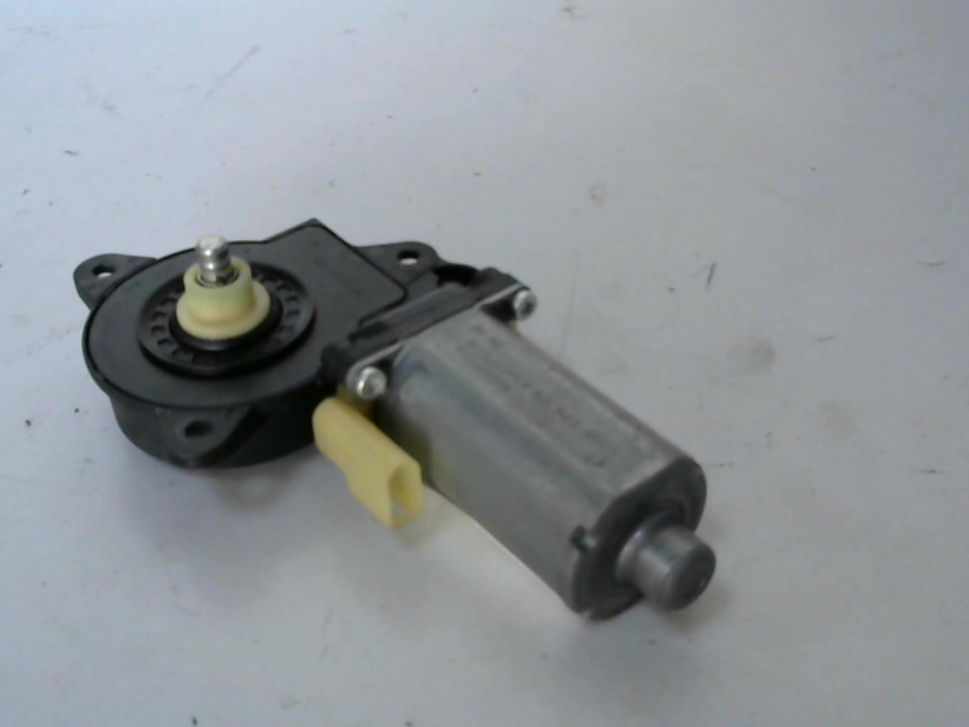 Motore alzacristalli anteriore destro FORD FIESTA 5 PHASE 2 Diésel - 1