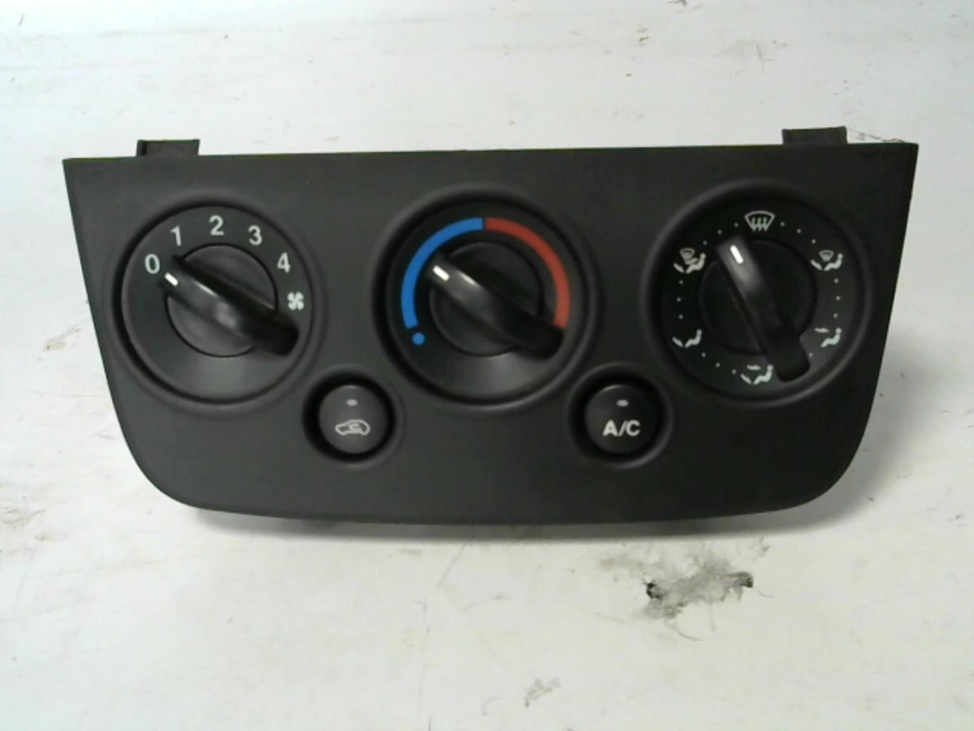 Commande chauffage FORD FIESTA 5 PHASE 2 Diesel - 1