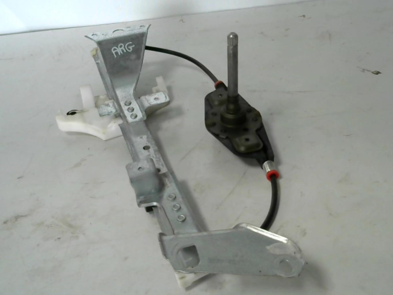 Alzacristalli manuale posteriore sinistro FORD FIESTA 5 PHASE 2 Diésel - 1