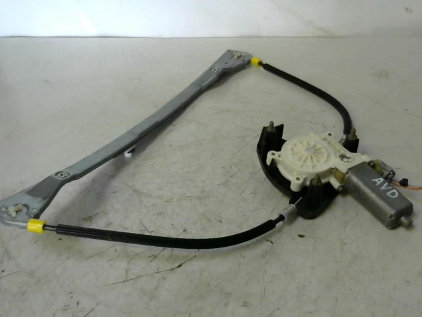 Leve vitre electrique avant droit RENAULT CLIO 2 PHASE 2 Essence - 1