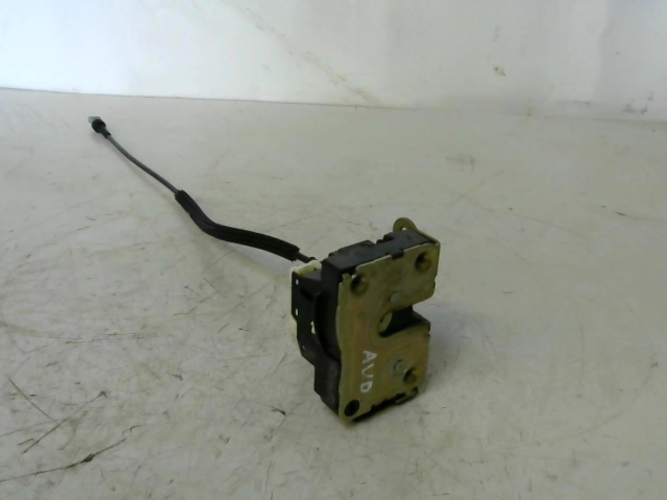 Serrure avant droit RENAULT CLIO 2 PHASE 2 Essence - 1
