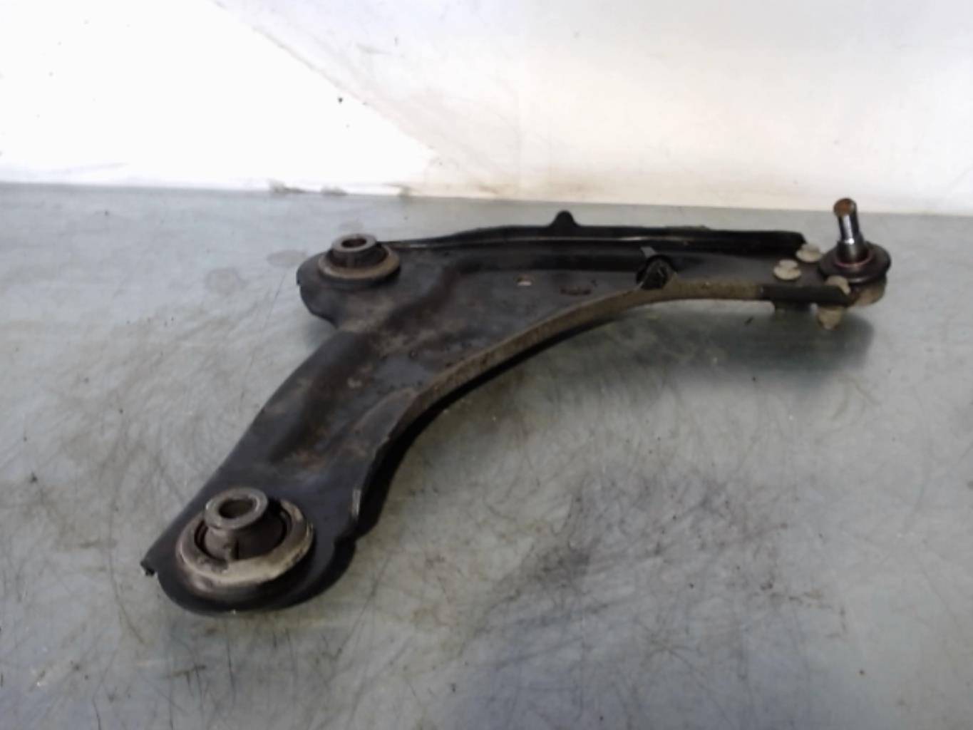 Triangolo inferiore anteriore destro RENAULT LAGUNA 2 PHASE 1 BREAK Diésel - 1