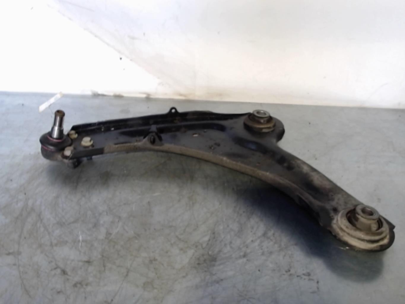 Triangolo inferiore anteriore sinistro RENAULT LAGUNA 2 PHASE 1 BREAK Diésel - 1