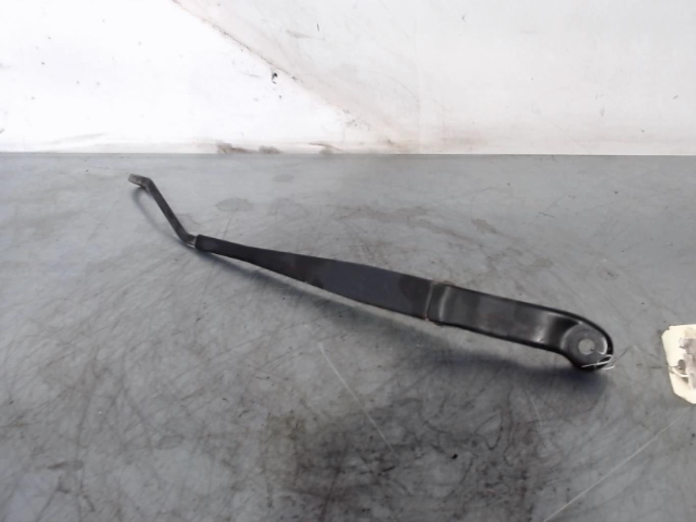 Braccio tergicristallo anteriore sinistro PEUGEOT 406 PHASE 2 Diésel - 1