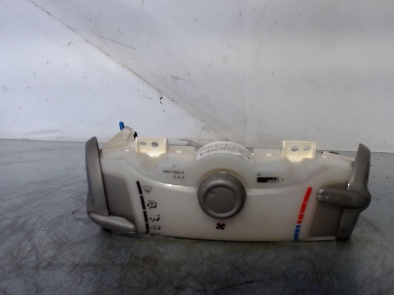 Commande chauffage CITROEN C1 1 PHASE 1 Essence - 1