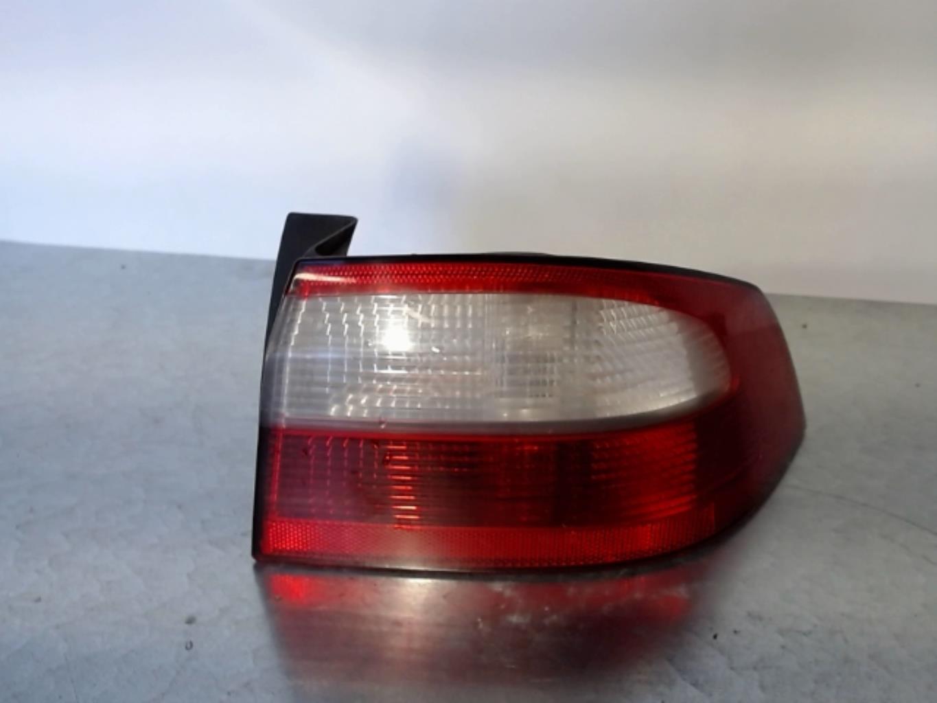 Fanale posteriore principale destro (luci) RENAULT LAGUNA 2 PHASE 1 Diésel - 1