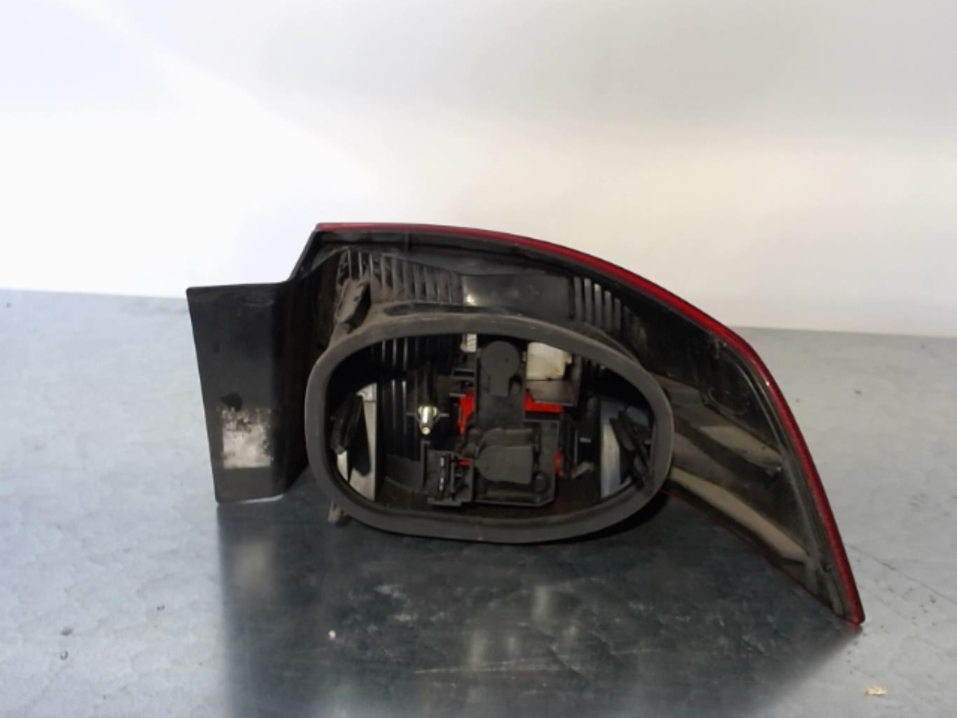 Fanale posteriore principale sinistro (luci) RENAULT LAGUNA 2 PHASE 1 Diésel - 1