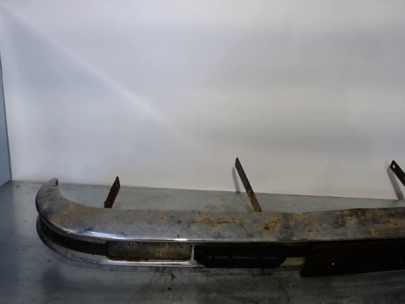 Paraurti anteriore RENAULT R6  - 1