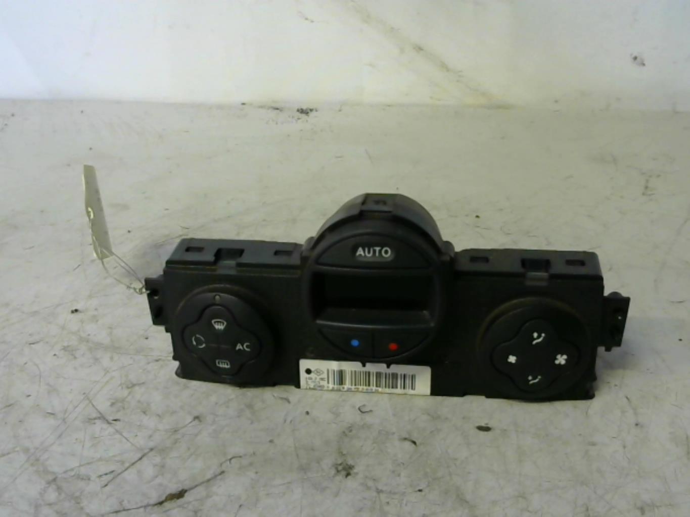 Commande chauffage RENAULT MEGANE 2 PHASE 2 CABRIOLET Essence - 1
