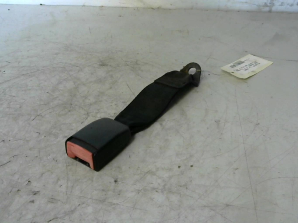 Aggancio cintura sicurezza posteriore sinistro PEUGEOT 406 PHASE 2 Diésel - 1