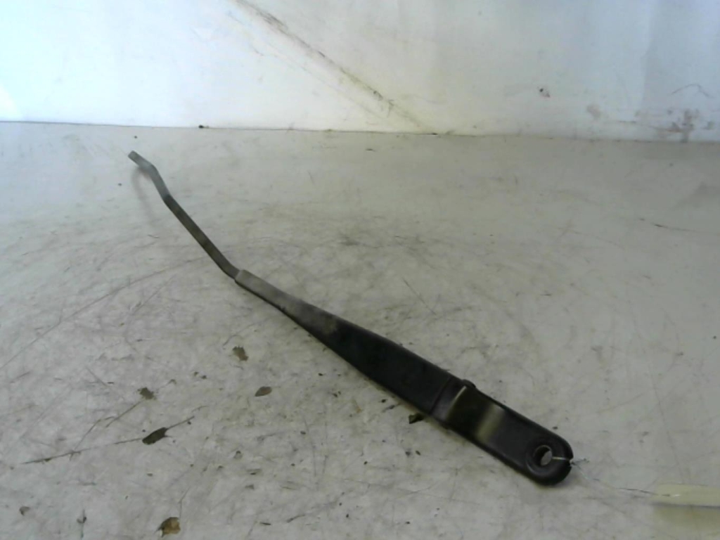 Braccio tergicristallo anteriore destro PEUGEOT 406 PHASE 2 Diésel - 1