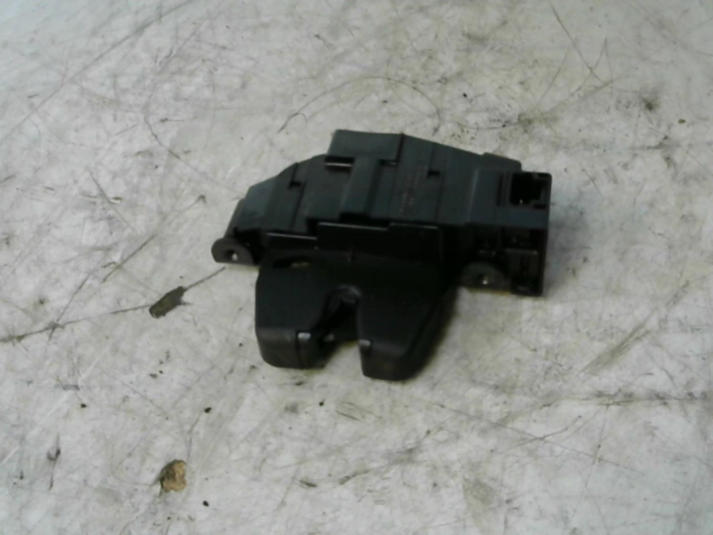 Serrure de coffre CITROEN C5 2 Diesel - 1