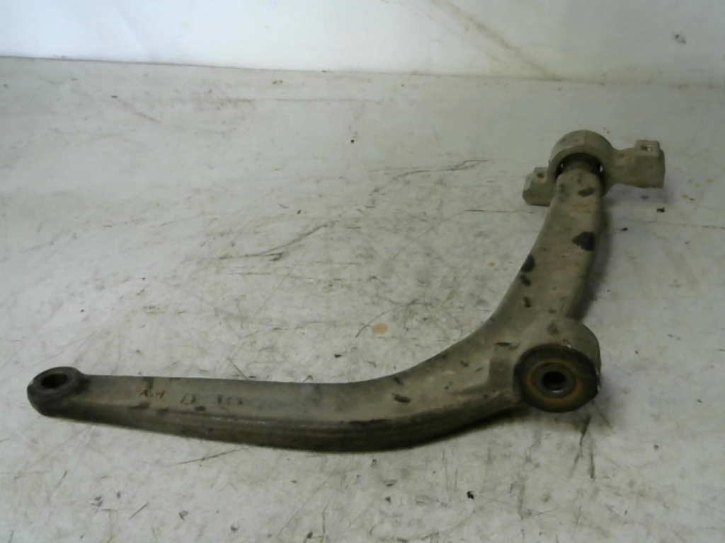 Triangolo inferiore anteriore destro PEUGEOT 406 PHASE 1 Diésel - 1