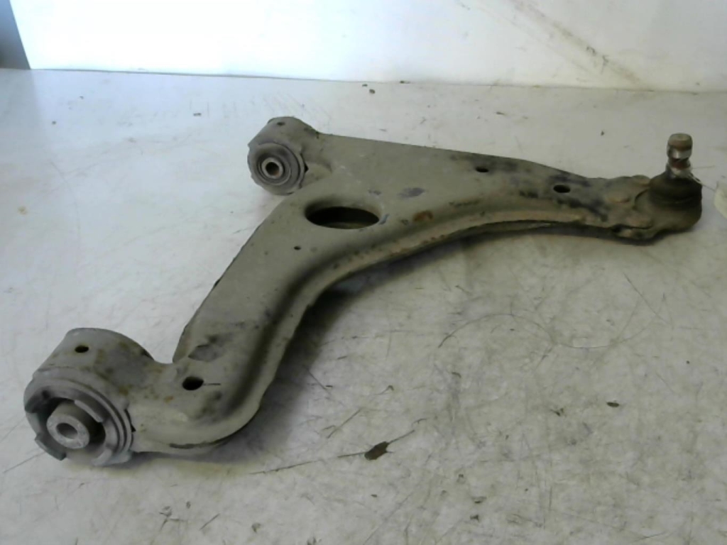 Triangolo inferiore anteriore destro OPEL ZAFIRA A Diésel - 1
