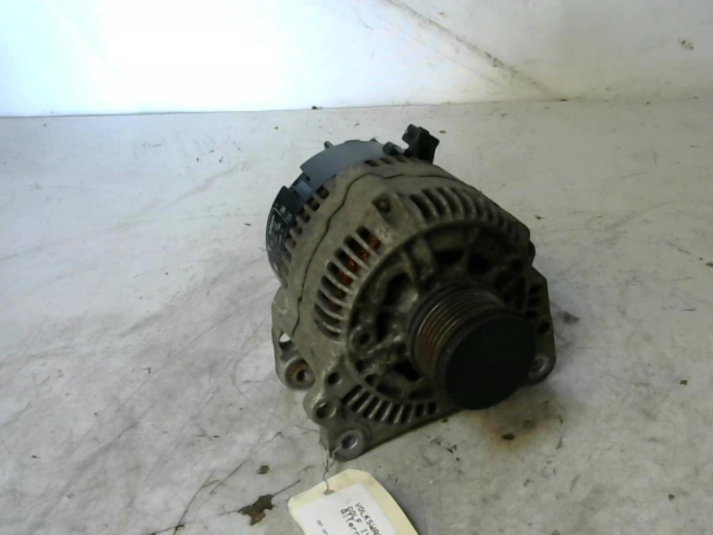 Alternatore VOLKSWAGEN GOLF 4 Diésel - 1