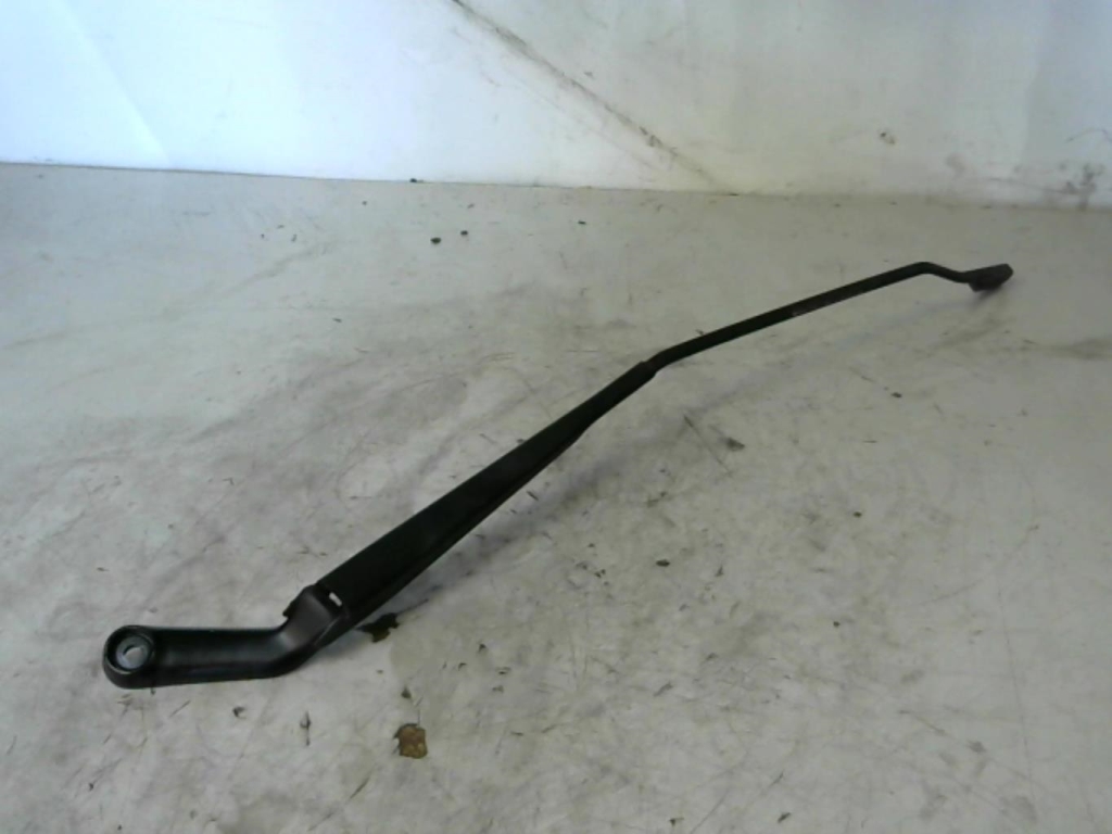 Braccio tergicristallo anteriore destro VOLKSWAGEN GOLF 4 Diésel - 1